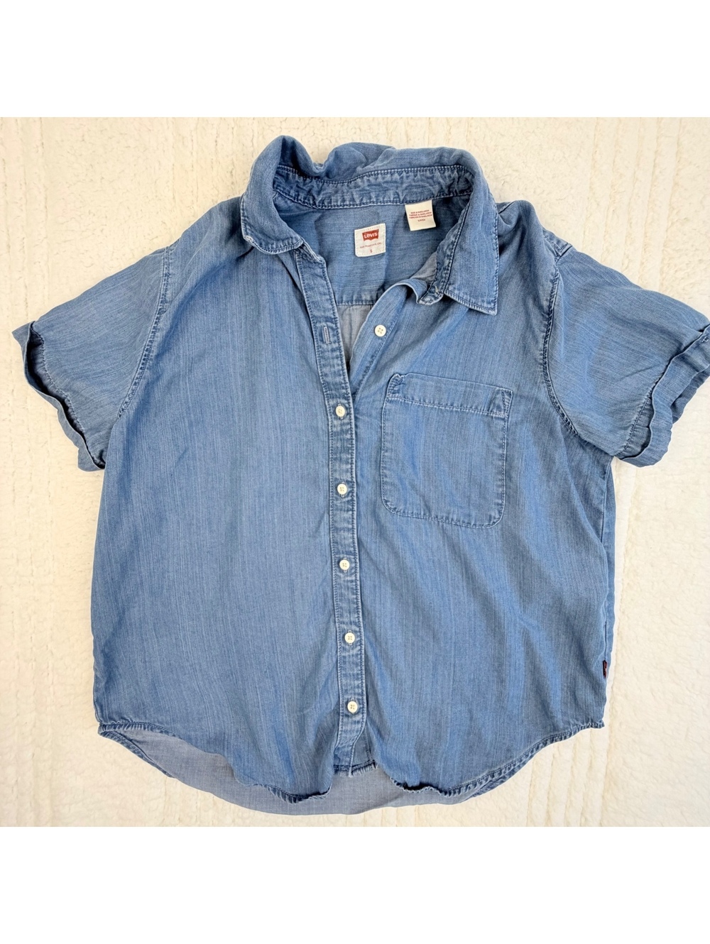 Levi’s Womens S Blue Chambray Short Sleeve Button Down Shirt 100% Lyocell